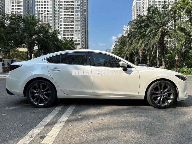 Mazda 6 bản 2.5 Premium odo 18.000km
