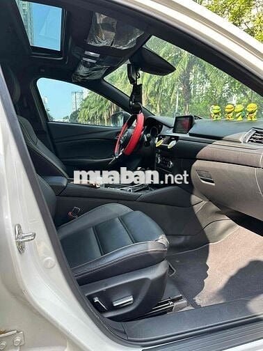 Mazda 6 bản 2.5 Premium odo 18.000km