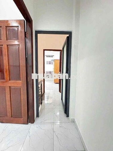 NHÀ MỚI TINH SẴN 2 MÁY LẠNH TX22 BAN CÔNG RỘNG