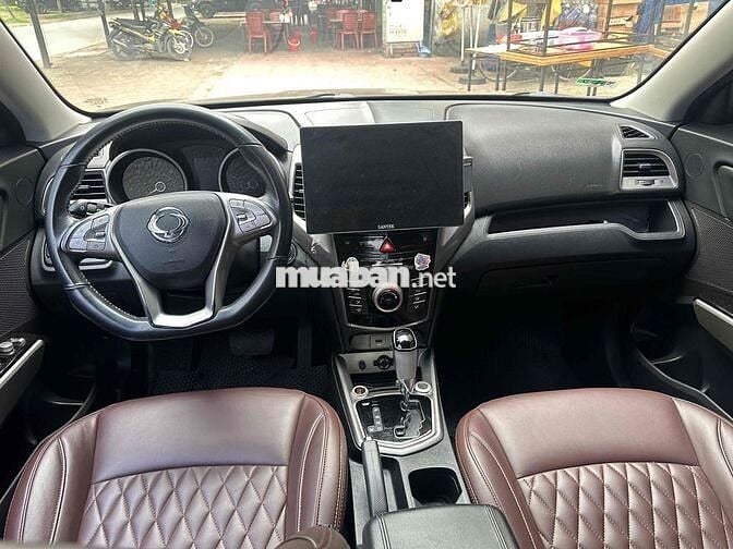 Ssanyoung Tivoli 5 chỗ nhập Hàn Quốc