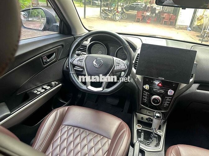 Ssanyoung Tivoli 5 chỗ nhập Hàn Quốc