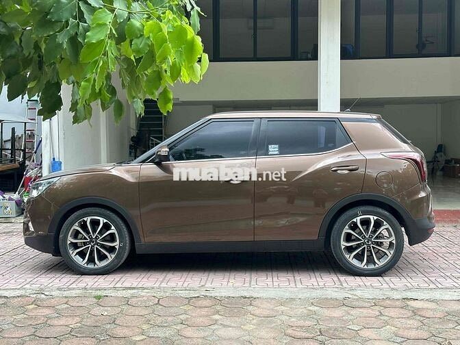 Ssanyoung Tivoli 5 chỗ nhập Hàn Quốc