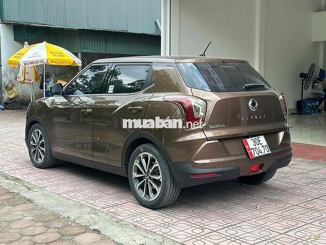 Ssanyoung Tivoli 5 chỗ nhập Hàn Quốc