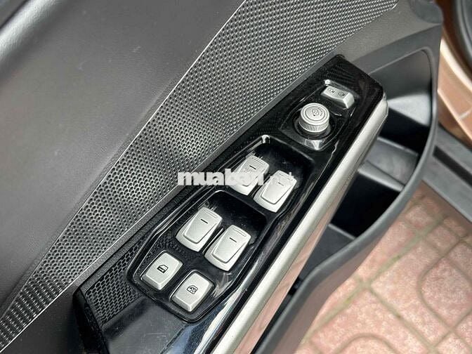 Ssanyoung Tivoli 5 chỗ nhập Hàn Quốc