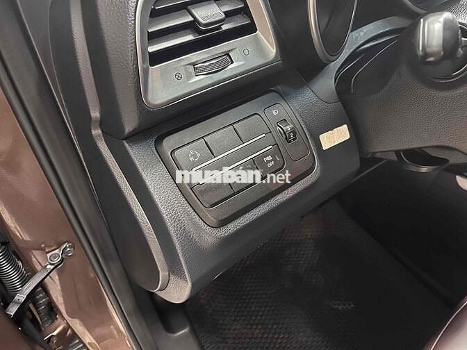 Ssanyoung Tivoli 5 chỗ nhập Hàn Quốc