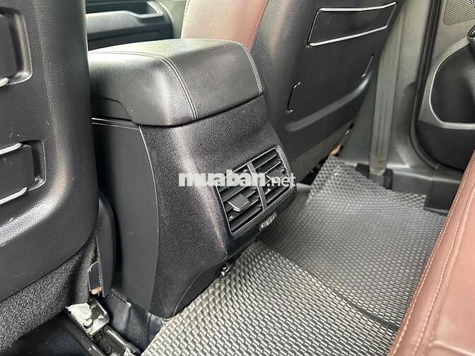 Ssanyoung Tivoli 5 chỗ nhập Hàn Quốc