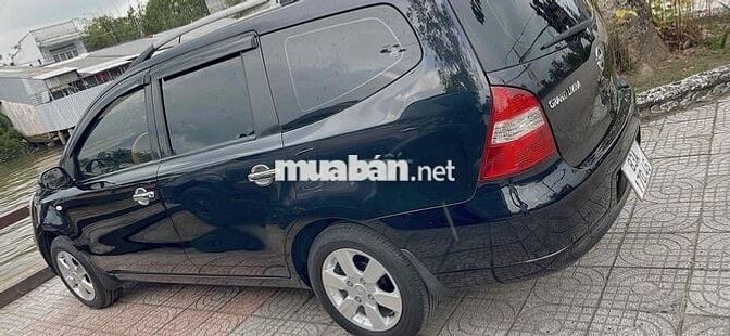 nisan 6 chổ xe zin còn rất đẹp