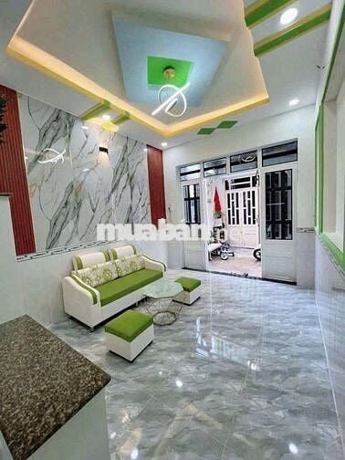 Nhà bán 4×11, 1 trệt, lầu, nhà mới  đẹp, 2 phòng ngủ 2WC. Giá 1ty 790