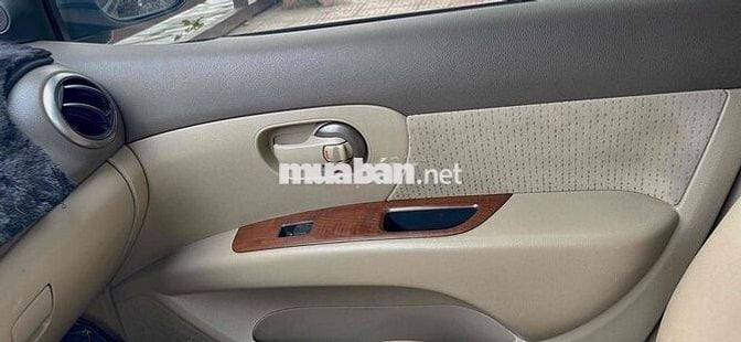 nisan 6 chổ xe zin còn rất đẹp