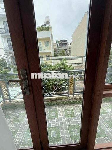 Phọng rộng - sạch sẽ cho thuê - full nội thất - có máy lạnh