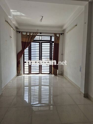 Nhà 4 tầng, 37m2, 3.2x12m, Lạc Long Quân, Hồng Lạc, P10, 6 tỷ TL