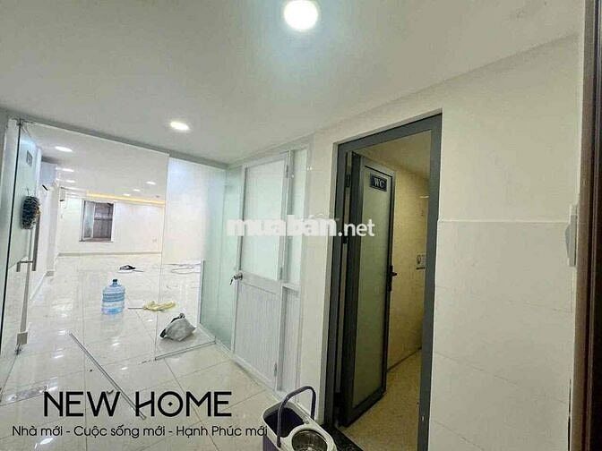 MB MẶT TIỀN PHAN ĐĂNG LƯU - RIÊNG BIỆT TRỐNG SUỐT