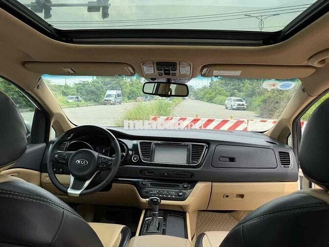 cần bán Kia Sedona 2017, bản full, máy dầu, xe đẹp