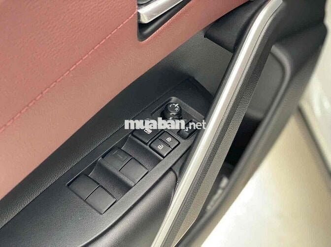 TOYOTA COROLLA CROSS HYDRID XĂNG ĐIỆN 2023