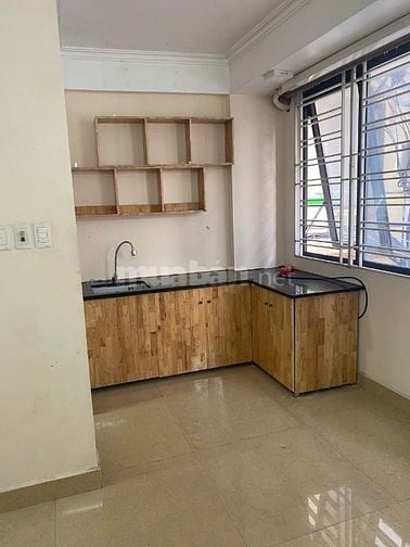 Chính chủ cho thuê nhà phù hợp làm Căn hộ gia đình, Văn phòng.