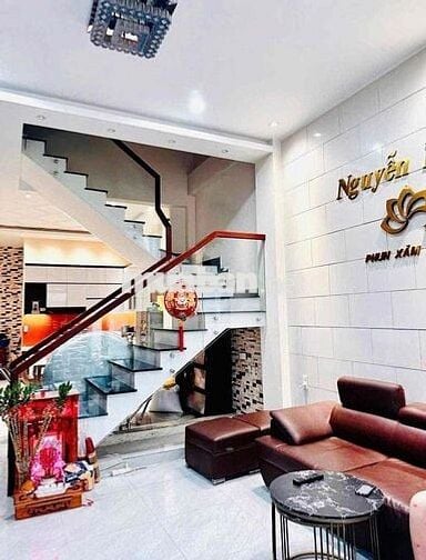 Nhà Đường Số 5.BHH. DT: 4.2 X 19 trêt 2Lau 4PN 3WC Nội Thất