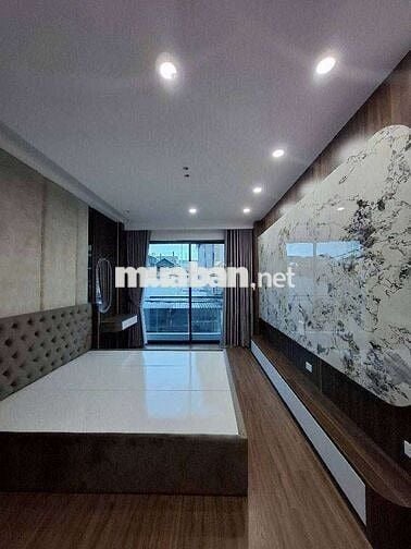 BÁN NHÀ LONG BIÊN 42M2XÂY 6 TẦNG THANG MÁY GARA Ô TÔ GẦN CÔNG VIÊN