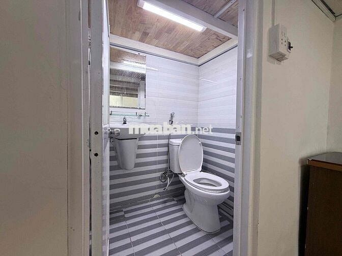 CĂN HỘ DUPLEX BAN CÔNG,FULL NT, NGAY CMT8 Q1,GẦN KS NEWWORLD