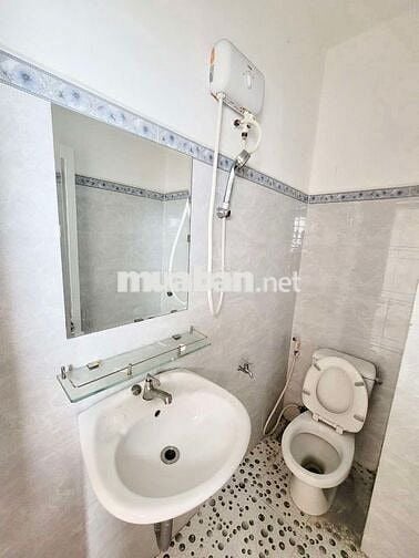 chính chủ cho thuê phòng đẹp,45m2,có 1 phòng bếp riêng và 1 phòng ngủ