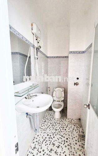 chính chủ cho thuê phòng đẹp,45m2,có 1 phòng bếp riêng và 1 phòng ngủ