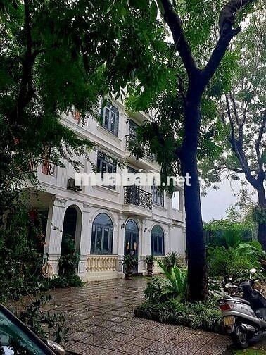 BIỆT THỰ CÓ NỘI THẤT KHU JAMONA HIỆP BÌNH PHƯỚC