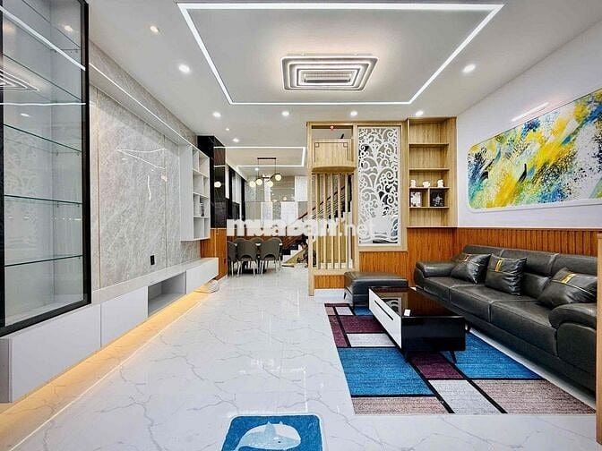 Nhà đẹp ngang 6M tại thạnh xuân Quận 12