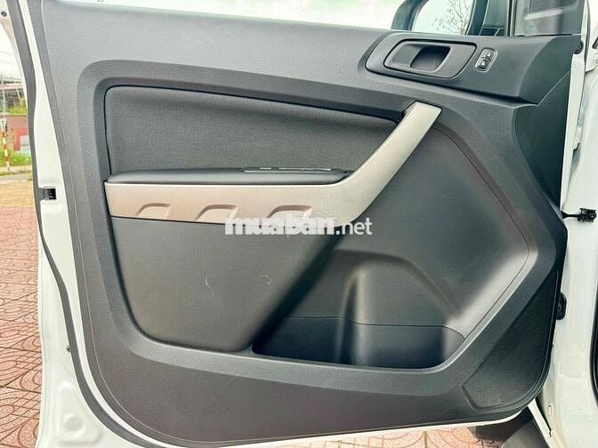 ông vua địa hình Ford Ranger XLS 2022 AT bản 1 câu