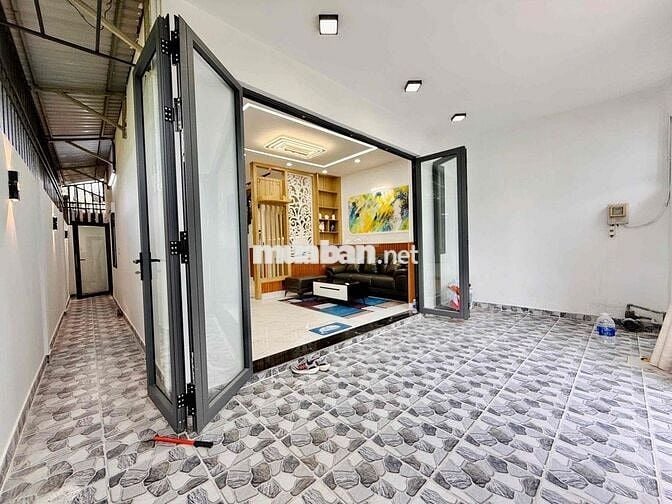 Nhà đẹp ngang 6M tại thạnh xuân Quận 12