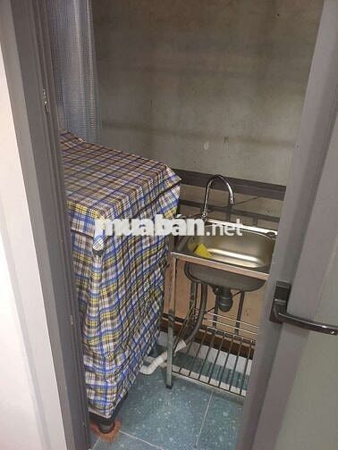 Cho thuê nhà Q. Bình Thạnh gần Ngã Tư Hàng Xanh nội thất đầy đủ.