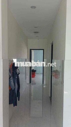 Cho thuê nhà mặt tiền kinh doanh 5*20 nhà 5 tấm có thang máy giá 20tr