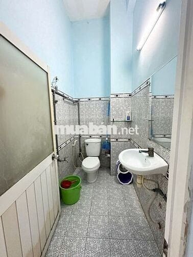 Cho thuê lâu dài nguyên căn chính chủ hẻm 266 Lê Đình Cẩn - Tân Tạo