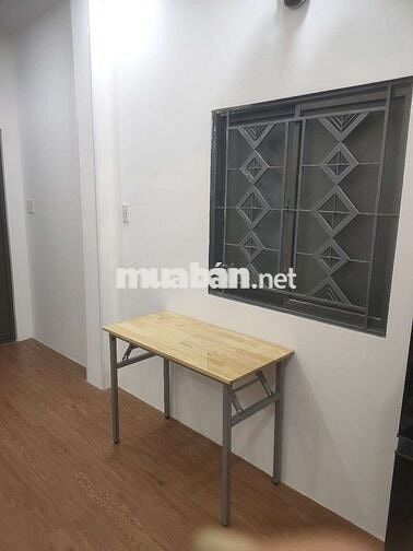 Cho thuê nhà Q. Bình Thạnh gần Ngã Tư Hàng Xanh nội thất đầy đủ.