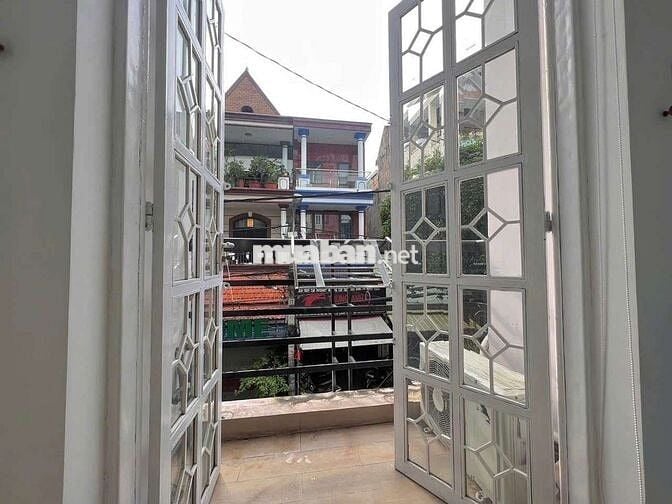 Căn Hộ 1 Phòng Ngủ 45M2 Ban Công Ngay Tại Trung Tâm Quận Bình Thạnh