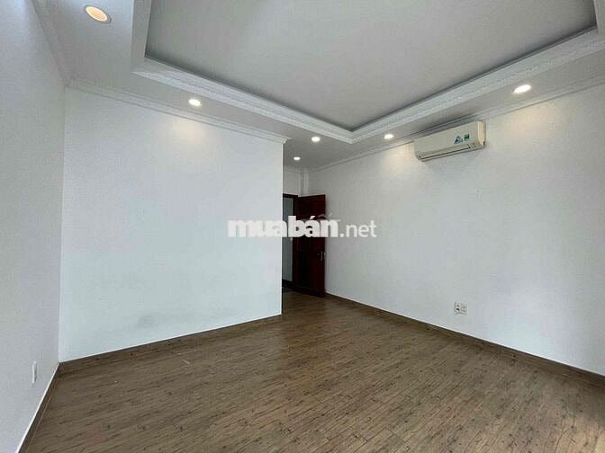 Studio mới 100% siêu thoáng đầy đủ nội thất gần phú mỹ hưng