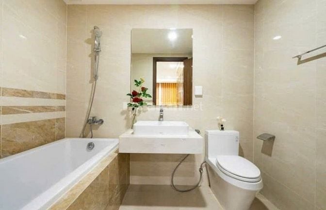 2PN ( 52M2 ) GIÁP BÌNH THẠNH 2 TỶ 1 BAO VAT,SỔ HỒNG,TẦNG CAO VIEW ĐẸP 