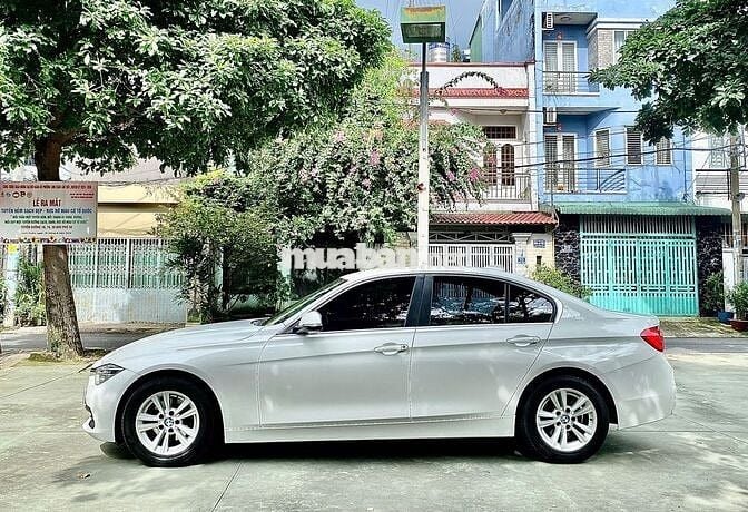BMW 3 Series 320i - Máy B48 - Model 2016 - 1 chủ