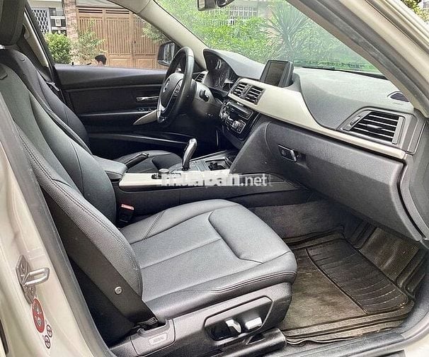 BMW 3 Series 320i - Máy B48 - Model 2016 - 1 chủ