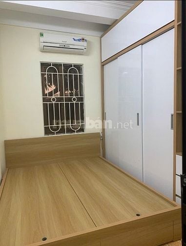 Bán Căn nhà ngõ phố Văn Cao - Ba Đình , sát hồ Tây