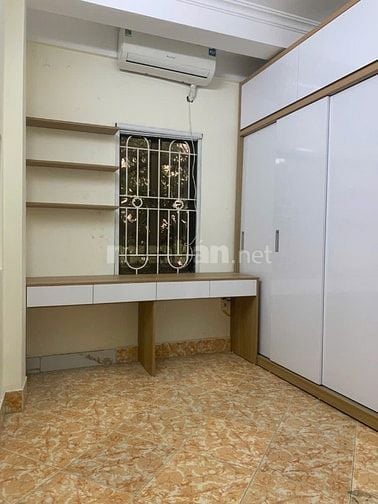 Bán Căn nhà ngõ phố Văn Cao - Ba Đình , sát hồ Tây