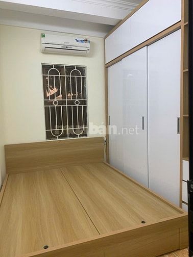 Bán Căn nhà ngõ phố Văn Cao - Ba Đình , sát hồ Tây