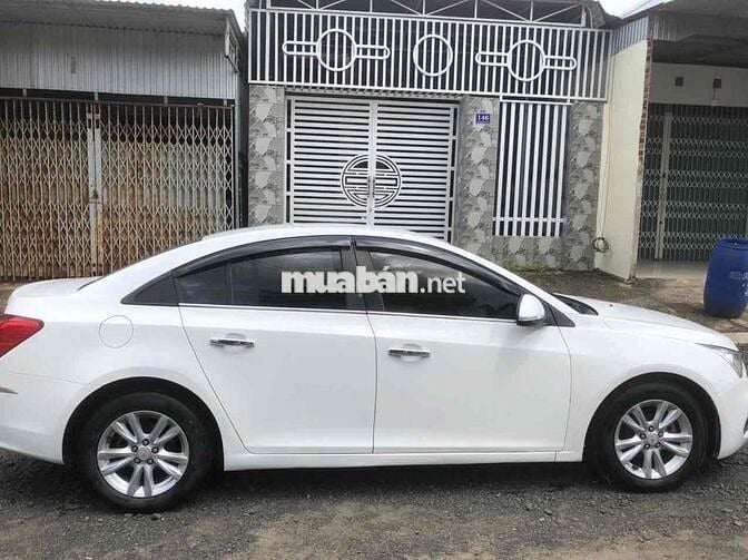 Gia đình cần bán em Cruze 2017 số sàn
