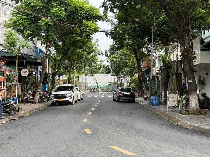 Bán gấp lô đất giá đầu tư 3.2tỷ /97.6m2 đường Phan Bội Châu p. Dĩ An