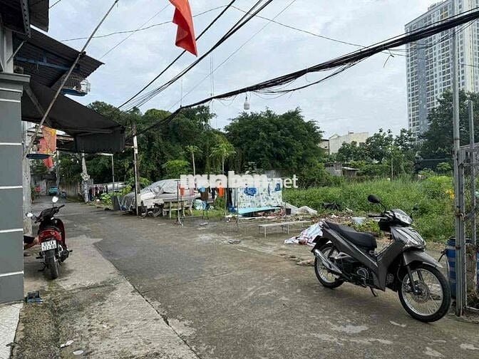 Bán gấp lô đất giá đầu tư 3.2tỷ /97.6m2 đường Phan Bội Châu p. Dĩ An