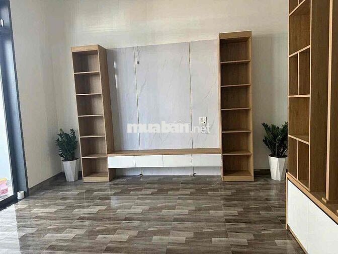 nhà hẻm oto 473 Ymoan Phường BMT 5x20 kiên cố chỉ 2T450