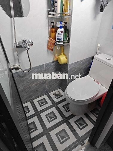 Mình cần pass lại phòng tại 98/99 Bùi Văn Ba, Quận 7