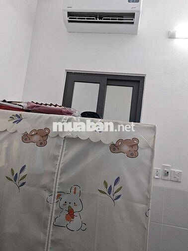 Mình cần pass lại phòng tại 98/99 Bùi Văn Ba, Quận 7