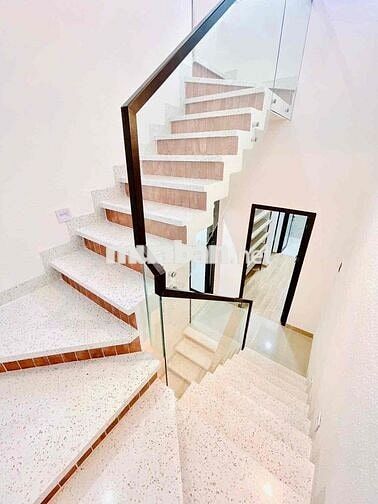 NHÀ 3 MÊ MẶT TIỀN NƠ TRANG GƯ FULL NỘI THẤT