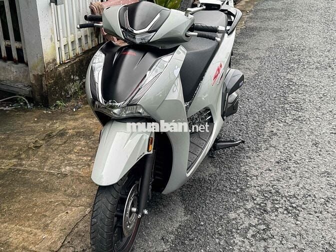 Trãi nghiệm xong, cần ra đi SH 350 2022 máy Thái.