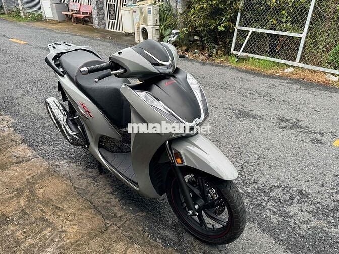 Trãi nghiệm xong, cần ra đi SH 350 2022 máy Thái.