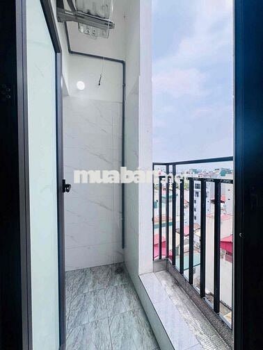 DUPLEX BAN CÔNG NGAY NGÃ TƯ HÀNG XANH